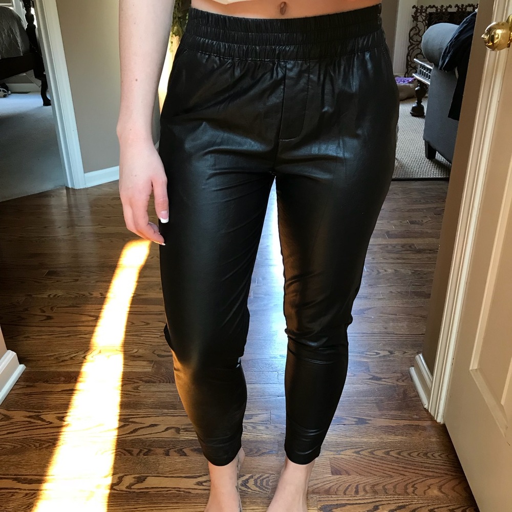 Super cute skinny leather pants!